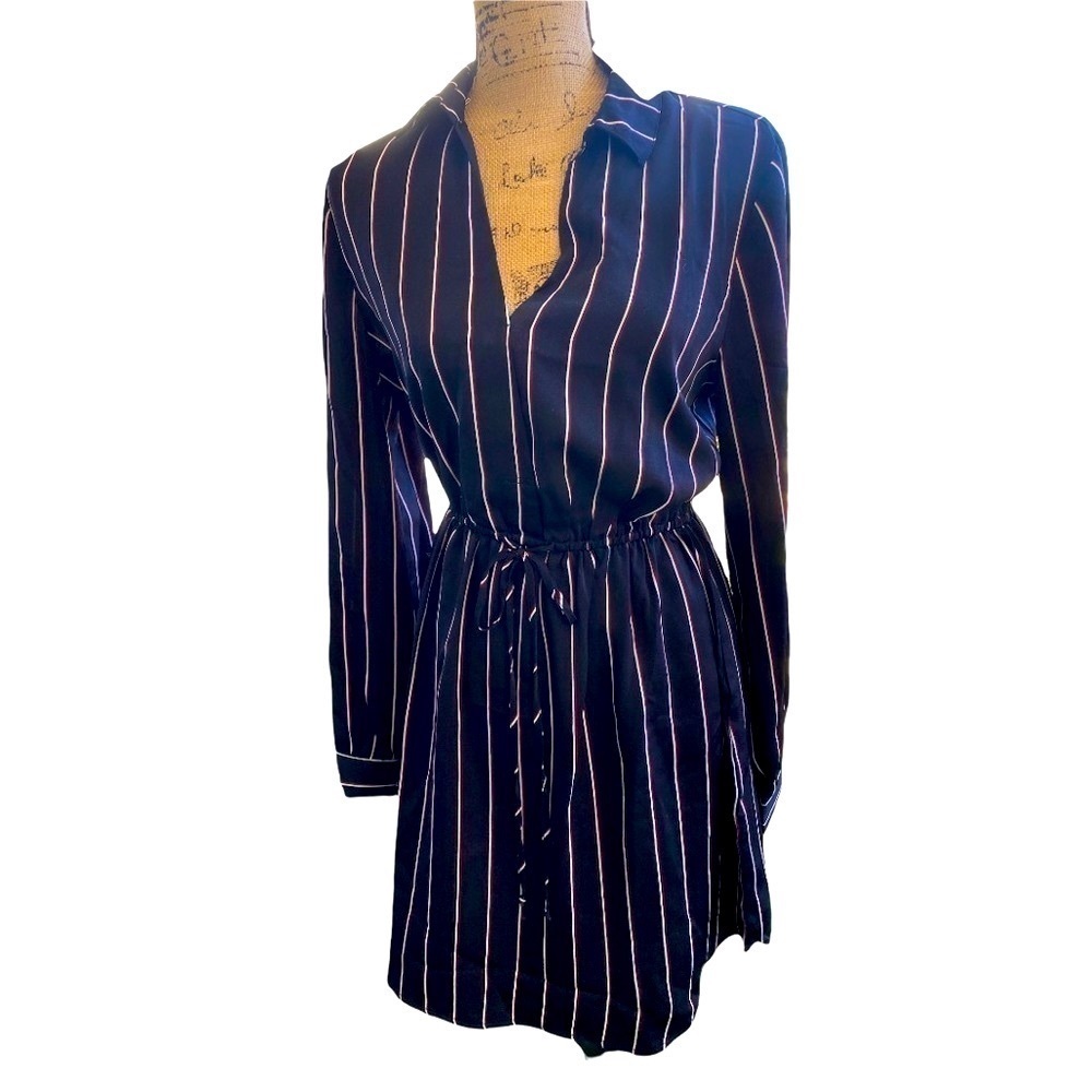 LUSH PINSTRIPE Shirt Dress Blue/Red/White Long Sleeve Belt Large NWT MINIMALIST